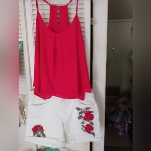 VINTAGE AMERICA EMBROIDED white denim  shorts. Size 6. NEW.